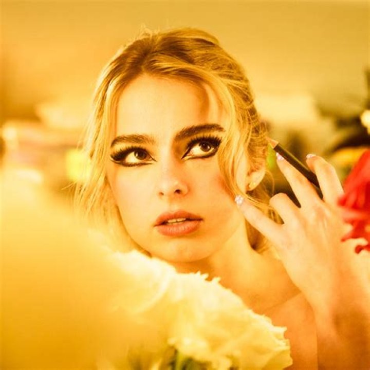 Addison Rae video statistics