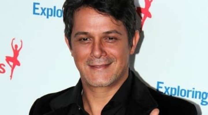 Alejandro Sanz Height, Weight, Age, Spouse, Family, Facts, Biography