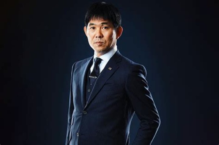 Hajime Moriyasu's Salary, Contract, Professional Career, Kids, Wife, Personal Life, Age, Height, Siblings, FIFA 22