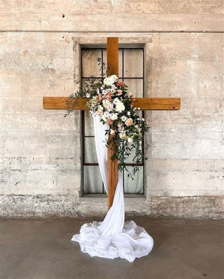Hire Meet Me at the Altar for a Corporate Event or Performance Booking.