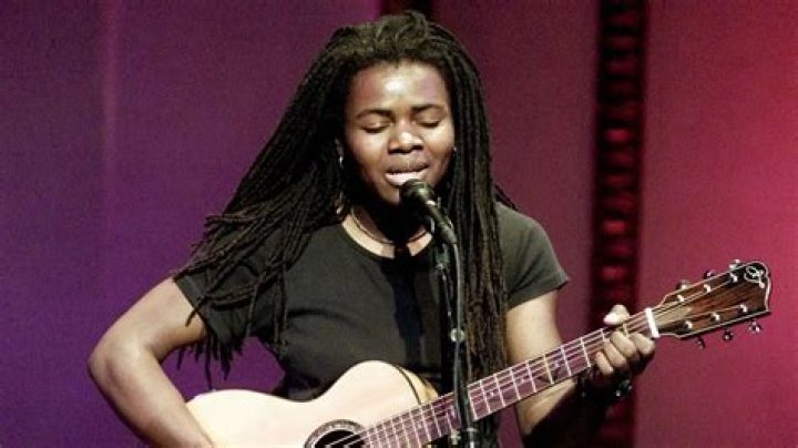 Is Tracy Chapman A Boy Or Girl? Sexuality Details!