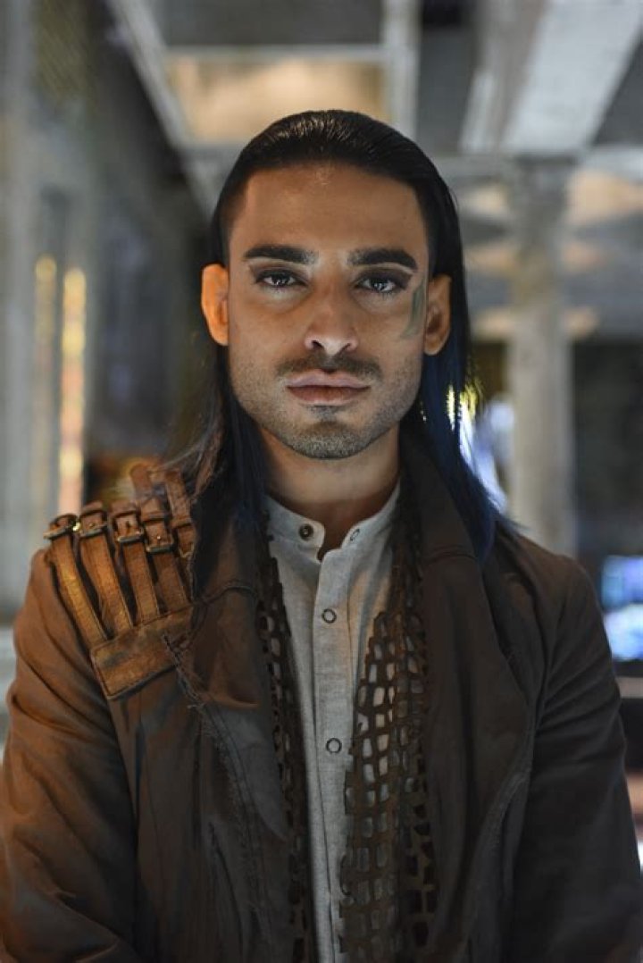 JADE HASSOUNE – Celeb Secrets