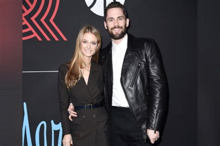 Kevin Love's Girlfriend Kate Bock Bography (Age, Family, Girlfriend, Affair, Salary, Net worth)
