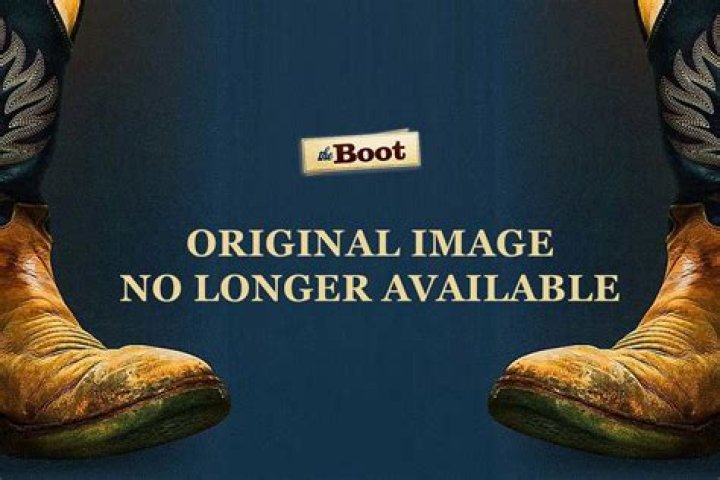 OBITUARIES: Country Great Waylon Jennings Dies – Dave Van Ronk Dies – Concord Pavilion's Toffoli Dies