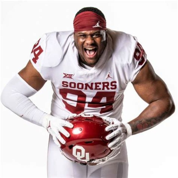 Perrion Winfrey Bio, Age, Net Worth, Salary, Contract, NFL Draft, & Stats: Is He Dating?