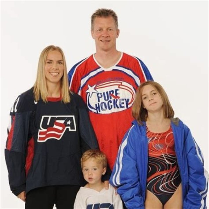 Retired American Ice Hockey Player Jenny Potter's Biography, Salary, Net Worth, Stats, Earnings, Family, Husband, Children