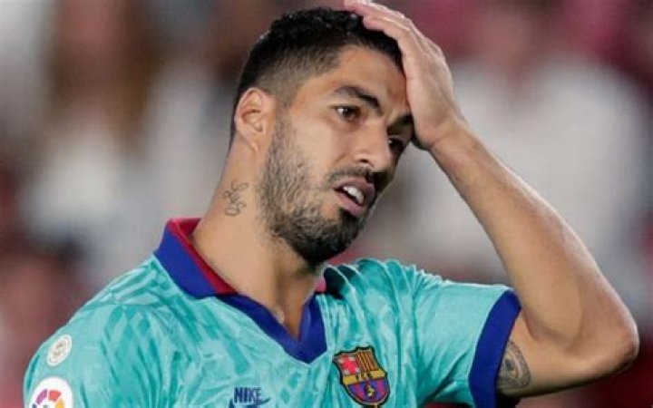 
Suarez accused of cheating on Italian language test