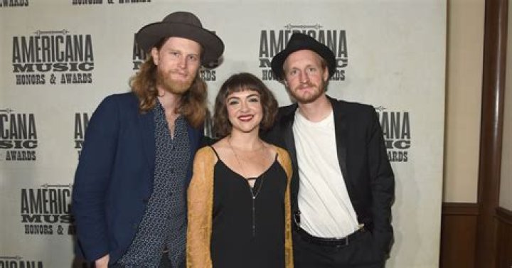 The Lumineers’ Neyla Pekarek Exits The Band