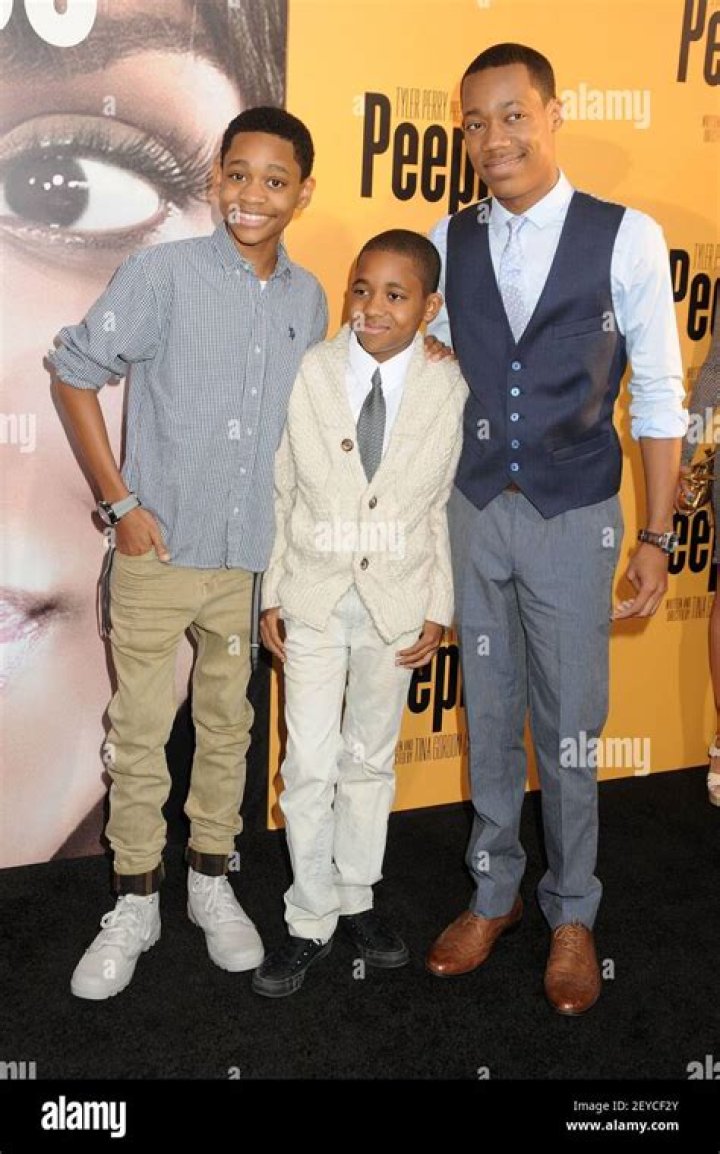 Tyrel Jackson Williams Talks Lab Rats at The Let It Shine Premiere! – Celeb Secrets